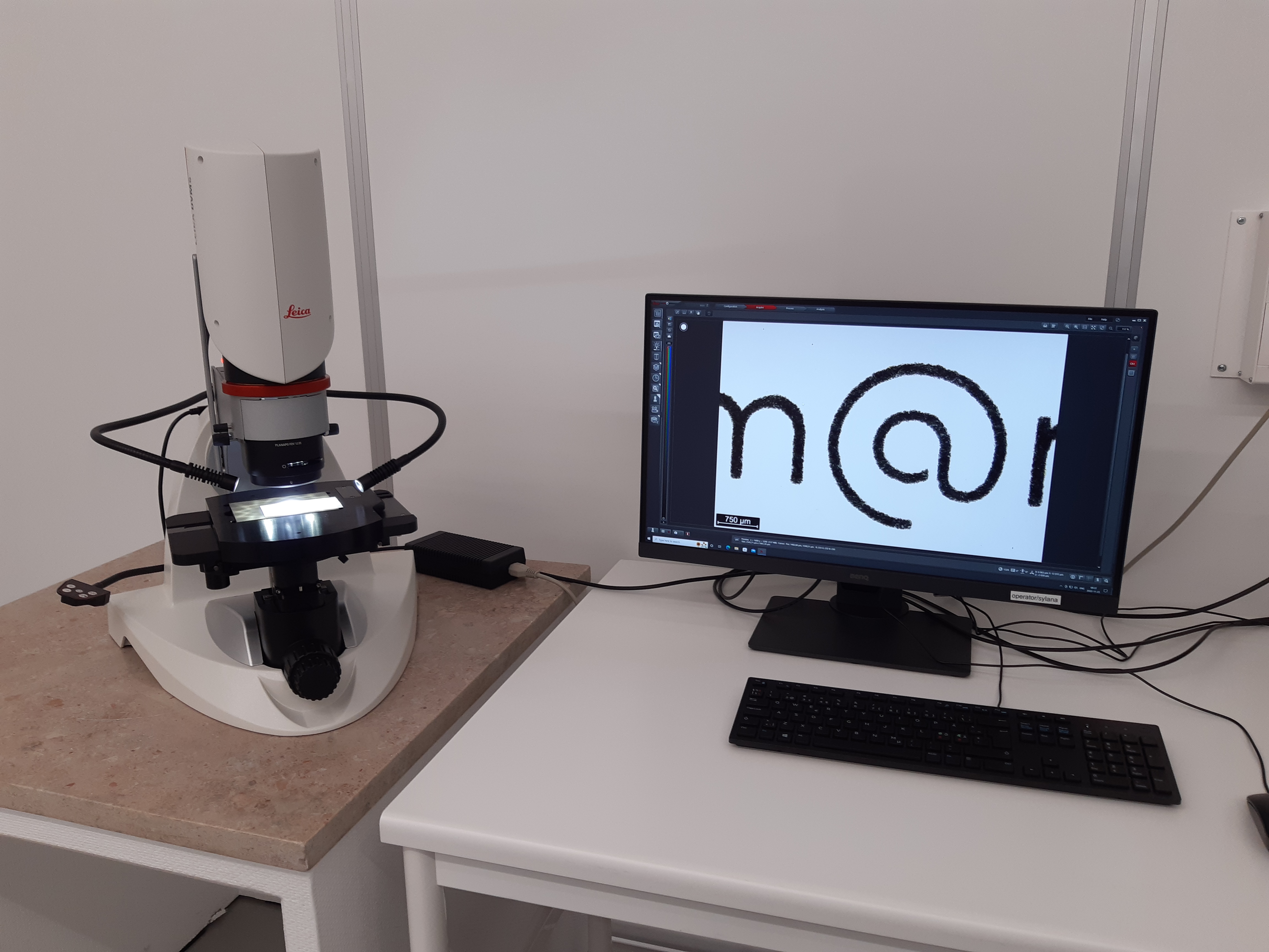 Picture of LOM -  Leica DVM6 - Optical Microscope